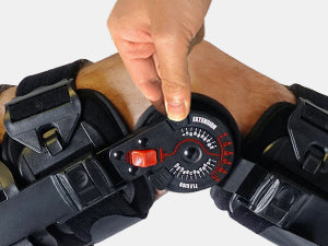 KD Medical Hinged ROM Knee Brace for Post-Surgery & Sports Recovery – Adjustable ROM with Enhanced Stabilization, ACL/MCL Support